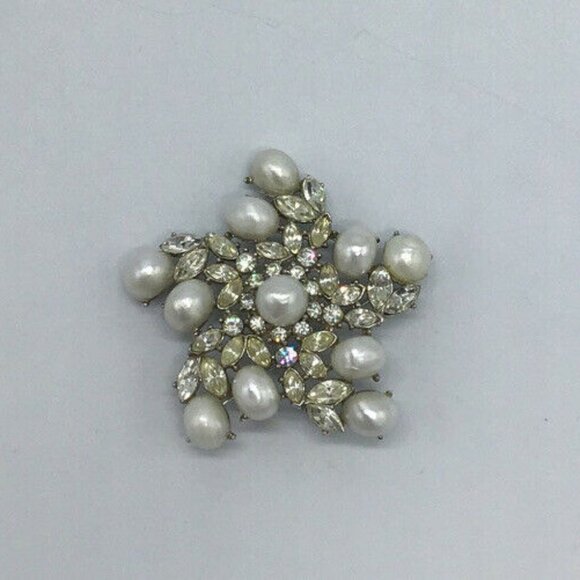 Crown Trifari Clear Rhinestone White Faux Pearl - Picture 2 of 4